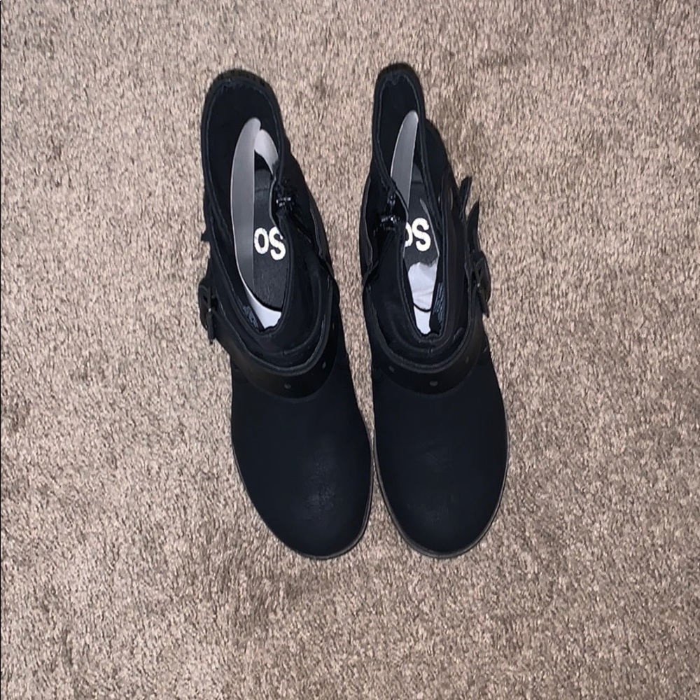 Booties - Picture 1 of 3